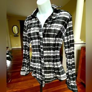 Beluva crinkle button up blouse S